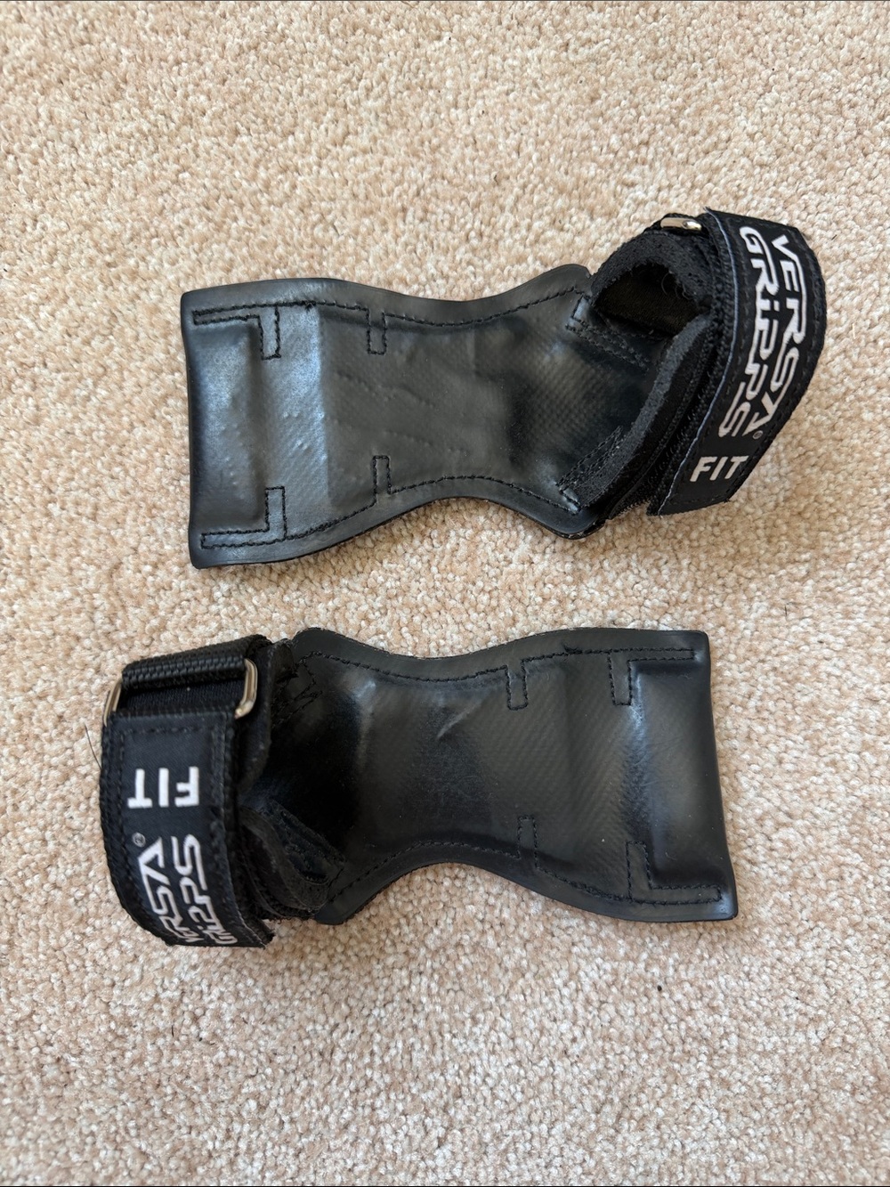 Versa Gripps Fit Weightlifting Straps in Black - Picture 2 of 6